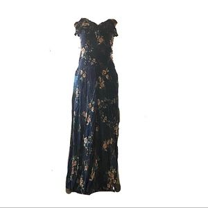 Floral long dress with buttons